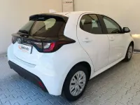 Usata Toyota Yaris Hybrid Business Edition 92 CV (67 kW) 2020 Bianco Berlina