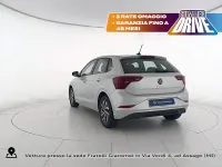 Usata VW Polo Life 95 CV (69 kW) 2023 Reflex silver metallizzato Utilitaria