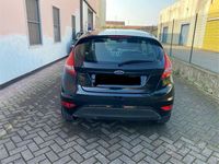 Usata Ford Fiesta Business Edition 97 CV (71 kW) 2012 Nero Berlina