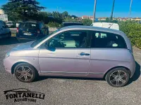 Usata Lancia Ypsilon 60 CV (44 kW) 2010 Viola Utilitaria