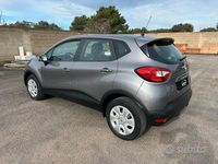 Usata Renault Captur 90 CV (66 kW) 2016 Grigio SUV