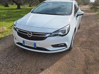 Usata Opel Astra Dynamic 136 CV (100 kW) 2017 Bianco Berlina