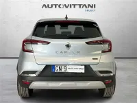 Usata Renault Captur Techno 145 CV (106 kW) 2023 Grigio chiaro SUV