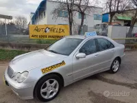 Usata Mercedes C200 Elegance 170 CV (125 kW) 2000 Grigio Berlina