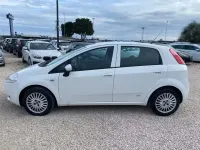 Usata Fiat Grande Punto Dynamic 65 CV (47 kW) 2008 Bianco Utilitaria