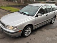 Usata Volvo V40 108 CV (79 kW) 2000 Grigio Station wagon