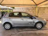 Usata Fiat Punto Evo 90 CV (66 kW) 2010 Grigio Utilitaria