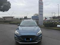 Usata Ford Focus Active 120 CV (88 kW) 2020 Blue jeans / tetto nero Berlina