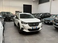 Usata Peugeot 2008 Allure 110 CV (80 kW) 2022 Bianco SUV