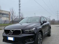 Usata Volvo XC40 Momentum 129 CV (94 kW) 2020 Nero SUV