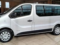 Begagnad Renault Trafic 115 HK (84 kW) 2015 Grå Minibuss