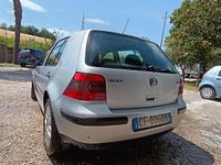 Usata VW Golf IV 101 CV (74 kW) 2002 Grigio Berlina