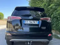 Usata Toyota RAV4 Hybrid Style 155 CV (114 kW) 2016 Nero SUV