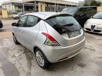 Usata Lancia Ypsilon Platinum 69 CV (50 kW) 2015 Grigio Utilitaria