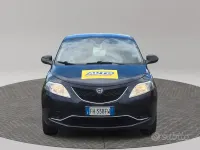 Usata Lancia Ypsilon Gold 69 CV (50 kW) 2017 Bluazzurro Utilitaria
