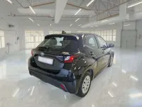 Usata Toyota Yaris Hybrid Business Edition 92 CV (67 kW) 2021 Nero Berlina