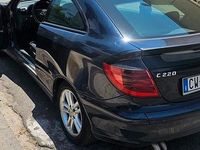 Usata Mercedes C220 140 CV (102 kW) 2004 Blu Coupé
