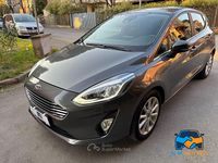 Usata Ford Fiesta Titanium 86 CV (63 kW) 2019 Grigio Utilitaria