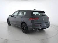 Usata VW Golf VIII Style 150 CV (110 kW) 2020 Dolphin grey metallizzato Berlina