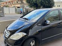 Usata Mercedes A180 109 CV (80 kW) 2010 Nero Monovolume