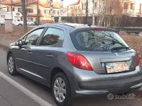 Usata Peugeot 207 73 CV (53 kW) 2010 Grigio Berlina