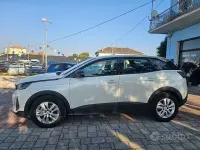 Usata Peugeot 3008 Active 131 CV (96 kW) 2022 Bianco SUV