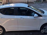 Usata Hyundai i10 67 CV (49 kW) 2015 Bianco Utilitaria