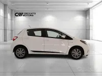 Usata Toyota Yaris Hybrid Active 73 CV (53 kW) 2017 Bianco Berlina