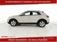 Usado VW T-Roc Style 150 CV (110 kW) 2023 Gris SUV