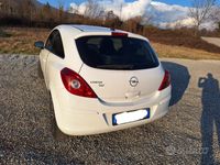 usata Opel Corsa D 1.2 benzina 63kw