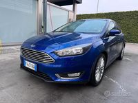 Usata Ford Focus Titanium 120 CV (88 kW) 2017 Blu Berlina