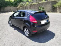 Usata Ford Fiesta Titanium 96 CV (70 kW) 2010 Viola Berlina