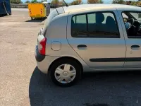 Usata Renault Clio 58 CV (42 kW) 2002 Bluazzurro Berlina