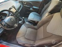 Usata Renault Clio GrandTour 90 CV (66 kW) 2015 Rosso Station wagon