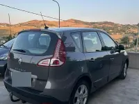 Usata Renault Scénic III XMOD 110 CV (80 kW) 2011 Grigio Monovolume