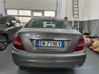 Usata Mercedes C220 170 CV (125 kW) 2011 Grigio Berlina