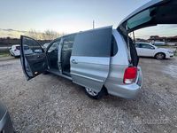 Usata Kia Carnival Comfort 144 CV (105 kW) 2002 Blu Monovolume