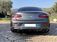 Usata Mercedes E220 AMG line 194 CV (142 kW) 2018 Grigio Coupé