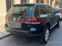 Usata VW Touareg 174 CV (127 kW) 2008 Nero SUV
