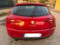 Second-hand Alfa Romeo Giulietta 109 CP (80 kW) 2011 Roșu Hatchback