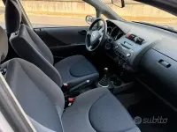 Usata Honda Jazz 78 CV (57 kW) 2003 Grigio Utilitaria