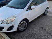Usata Opel Corsa 85 CV (62 kW) 2011 Bianco Coupé