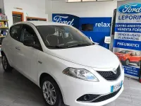 Usata Lancia Ypsilon 69 CV (50 kW) 2016 Bianco Utilitaria