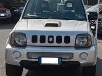 Usata Suzuki Jimny 86 CV (63 kW) 2008 Argento SUV