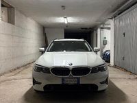 Usata BMW 318 Luxury Line 150 CV (110 kW) 2019 Bianco Station wagon