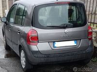 Usata Renault Modus 75 CV (55 kW) 2009 Grigio Monovolume