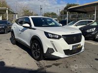 Usata Peugeot 2008 GT 130 CV (95 kW) 2020 Bianco SUV