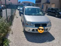 Usata Suzuki Ignis 83 CV (61 kW) 2001 Grigio SUV