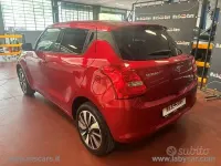 Usata Suzuki Swift 90 CV (66 kW) 2018 Rosso Utilitaria