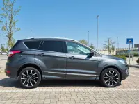 Usata Ford Kuga Vignale 180 CV (132 kW) 2018 Grigio SUV